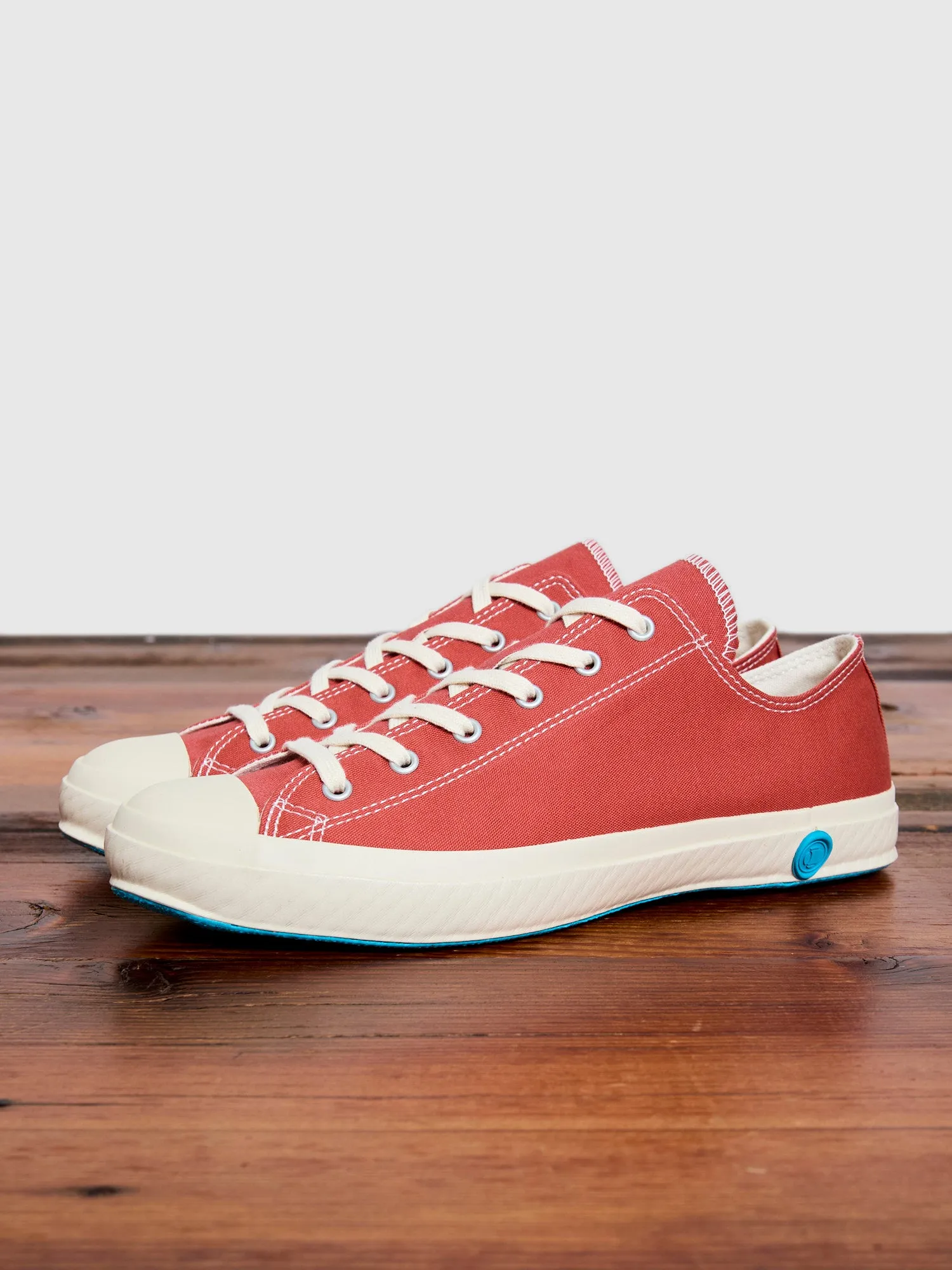 01JP Low Top Sneaker in Red