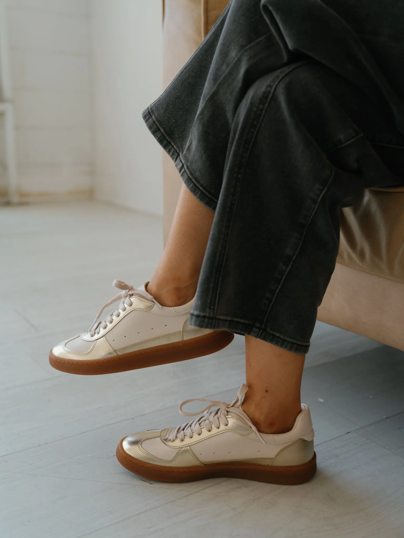 Matisse: Dana Sneaker - Gold