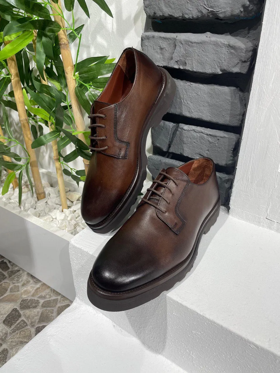 Men's Brown Leather Derby Shoes – Stylish and Durable Formal Footwear for Office, Weddings, and Everyday Elegance.