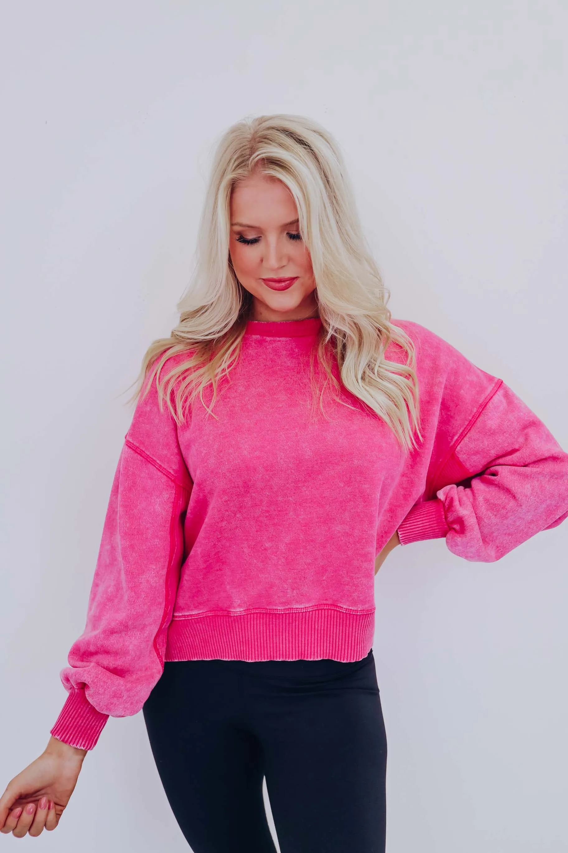 Mia Mineral Wash Cropped Sweatshirt - Pink