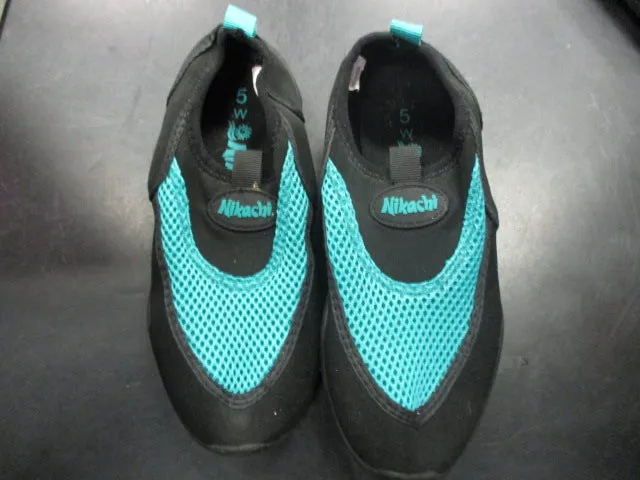 Used Nikachi Size 5 Water Shoes