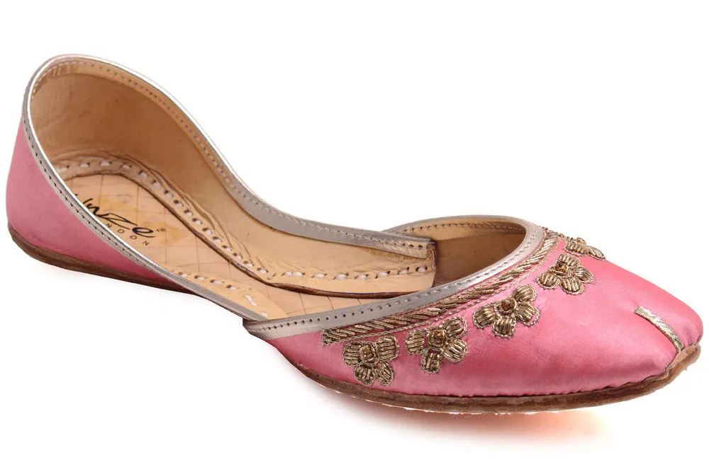 Womens ‘Terry’ Leather Decorated Pumps